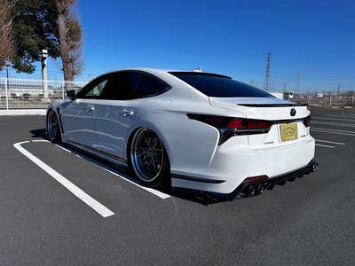 LEXUS LS - 6