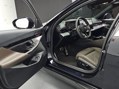صورة مصغرة 13 لـ 2024 BMW 5 SERIES
