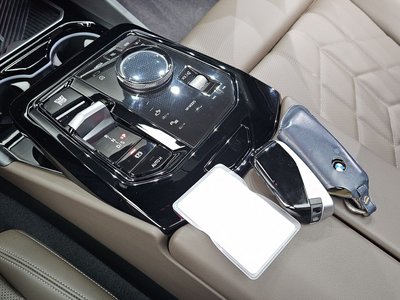 صورة مصغرة 12 لـ 2024 BMW 5 SERIES