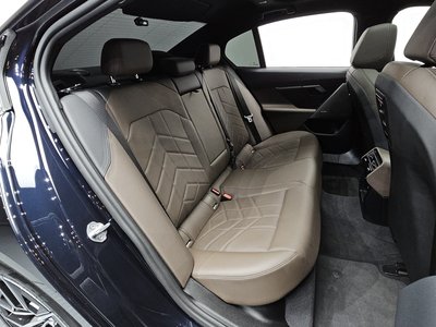 صورة مصغرة 17 لـ 2024 BMW 5 SERIES