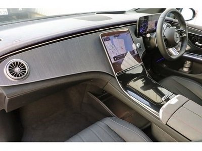 MERCEDES-BENZ EQS - 7