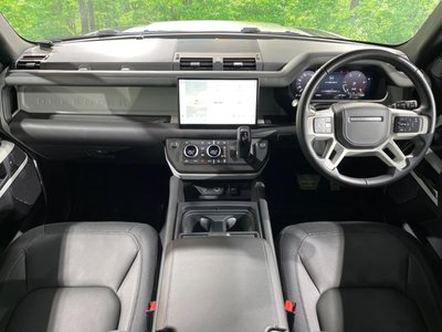 LAND ROVER DEFENDER - 2