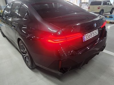 BMW 5 SERIES - 6