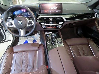 BMW 5 SERIES - 10