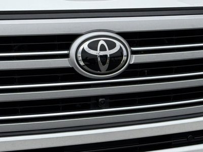2026 Toyota LAND CRUISER 300 — фото 7