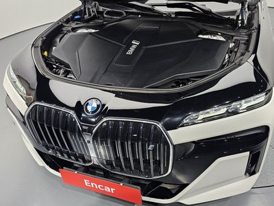 صورة 7 لـ 2023 BMW I7