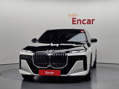 صورة 2 لـ 2023 BMW I7