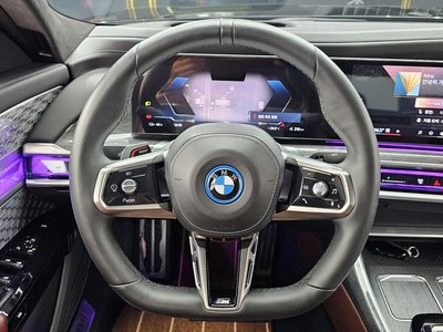 صورة مصغرة 13 لـ 2023 BMW I7