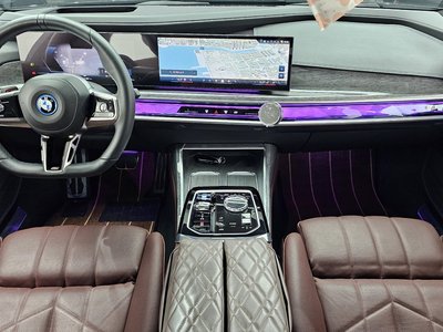 صورة 5 لـ 2023 BMW I7