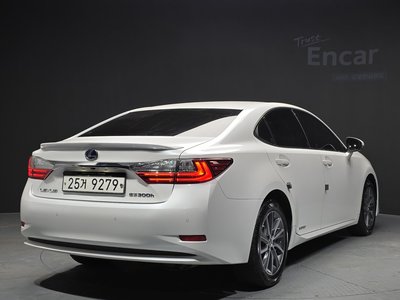 LEXUS ES - 4