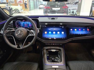 صورة 4 لـ 2025 Mercedes-BENZ E-CLASS