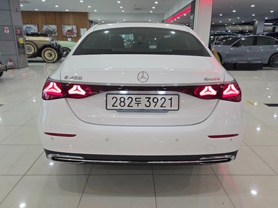 صورة 3 لـ 2025 Mercedes-BENZ E-CLASS