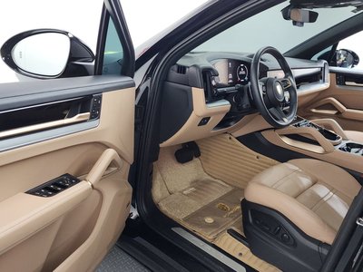 PORSCHE CAYENNE - 10