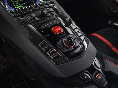 صورة مصغرة 24 لـ 2017 Lamborghini AVENTADOR