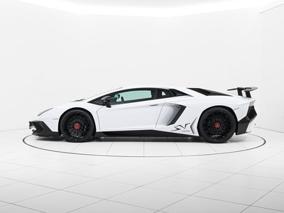 صورة 6 لـ 2017 Lamborghini AVENTADOR