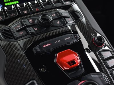 صورة مصغرة 25 لـ 2017 Lamborghini AVENTADOR