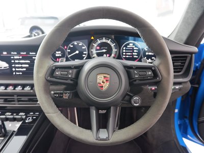 2022 Porsche 911 — миниатюра 33