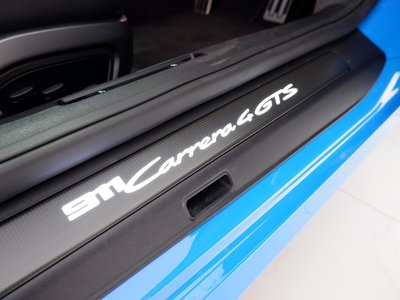 2022 Porsche 911 — миниатюра 30