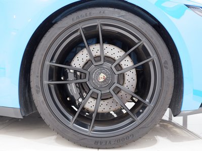 2022 Porsche 911 — миниатюра 27