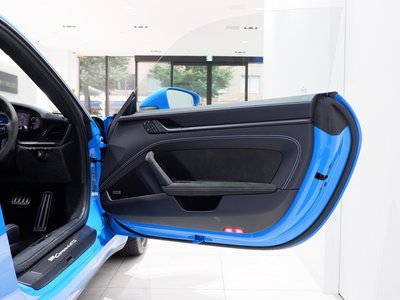 2022 Porsche 911 — миниатюра 28