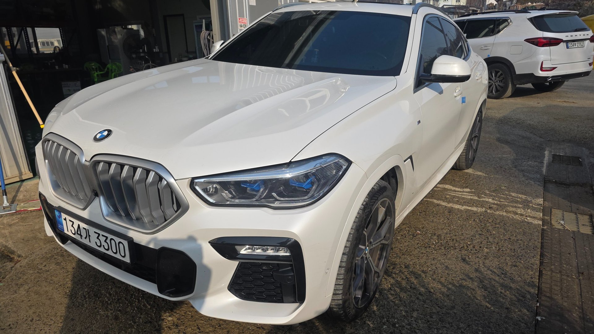 BMW X6 - View 1