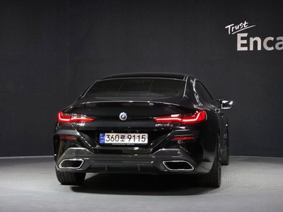 BMW 8 SERIES - 4