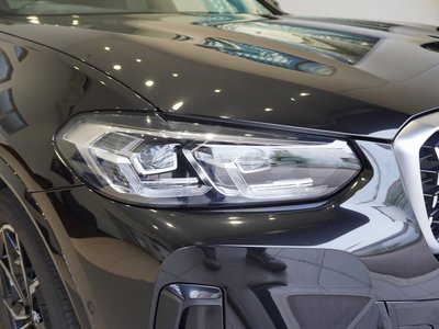 صورة 7 لـ 2023 BMW X4