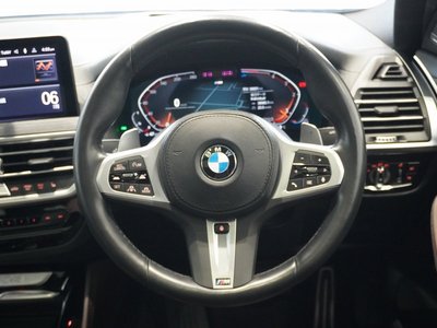 صورة 9 لـ 2023 BMW X4