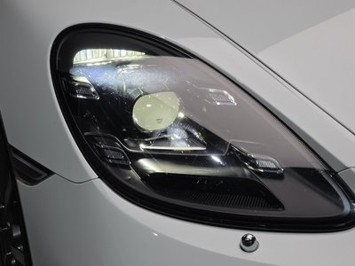 صورة 9 لـ 2020 Porsche 718