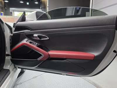 2020 Porsche 718 缩略图 15
