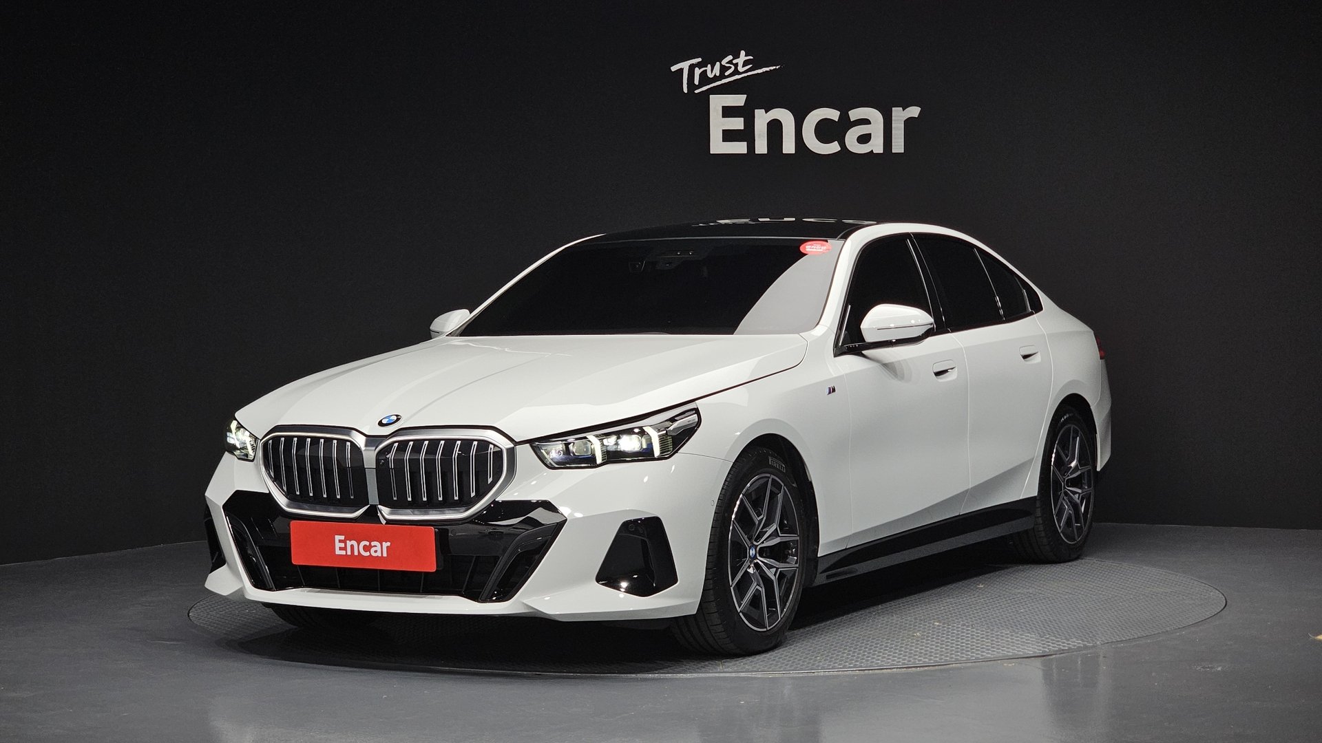 BMW 5 SERIES - View 1