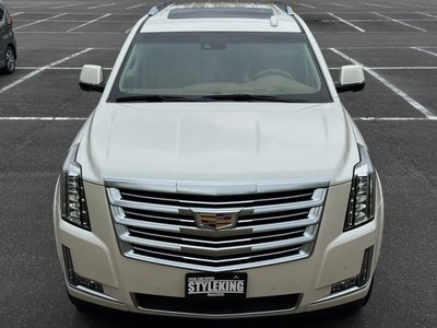2015 Cadillac ESCALADE thumbnail 22