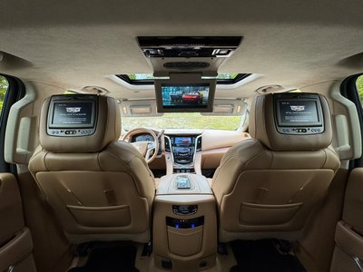 2015 Cadillac ESCALADE thumbnail 35