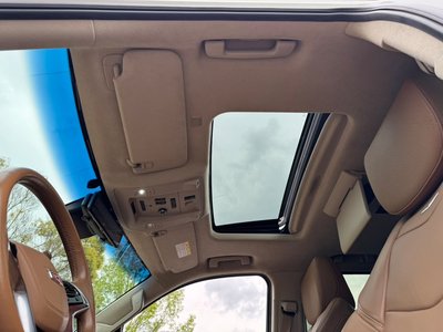 2015 Cadillac ESCALADE thumbnail 40