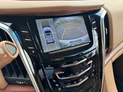 2015 Cadillac ESCALADE thumbnail 38
