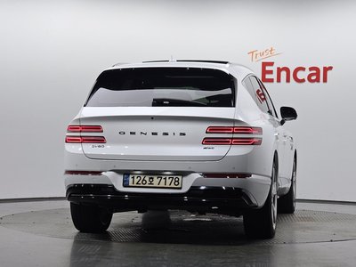 صورة 4 لـ 2021 Genesis GV80