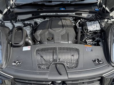 PORSCHE MACAN T - 10