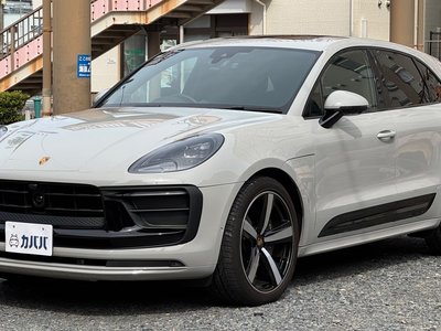 PORSCHE MACAN T - 1