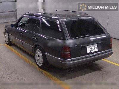 MERCEDES-BENZ E-CLASS - 2