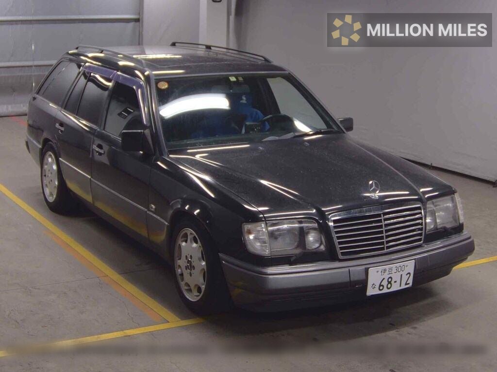 MERCEDES-BENZ E-CLASS - View 1