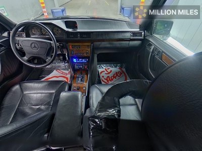 MERCEDES-BENZ E-CLASS - 3