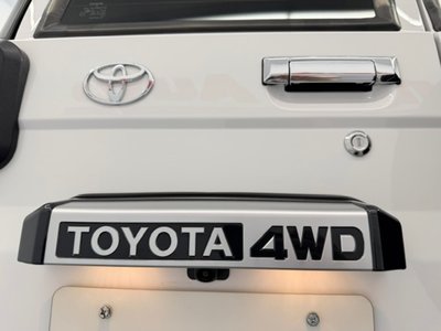 2025 Toyota LAND CRUISER 70 缩略图 60