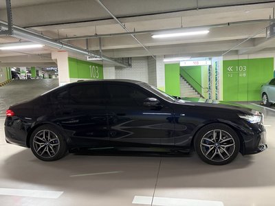 BMW I5 - 3