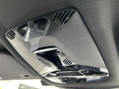 2025 BMW X2 thumbnail 35