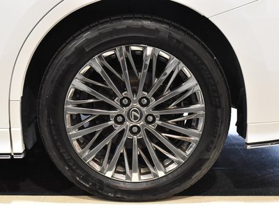 صورة مصغرة 28 لـ 2024 Lexus LM
