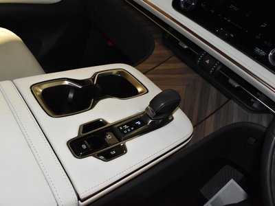 صورة مصغرة 15 لـ 2024 Lexus LM