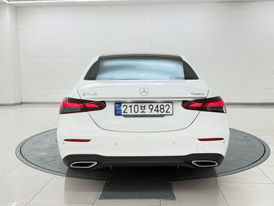 MERCEDES-BENZ E-CLASS - 6