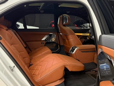 2026 BMW 7 SERIES thumbnail 12