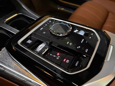 2026 BMW 7 SERIES photo 9