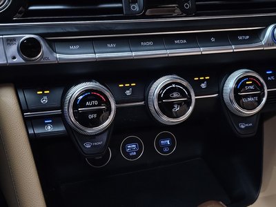 صورة مصغرة 31 لـ 2021 Genesis THE NEW G70